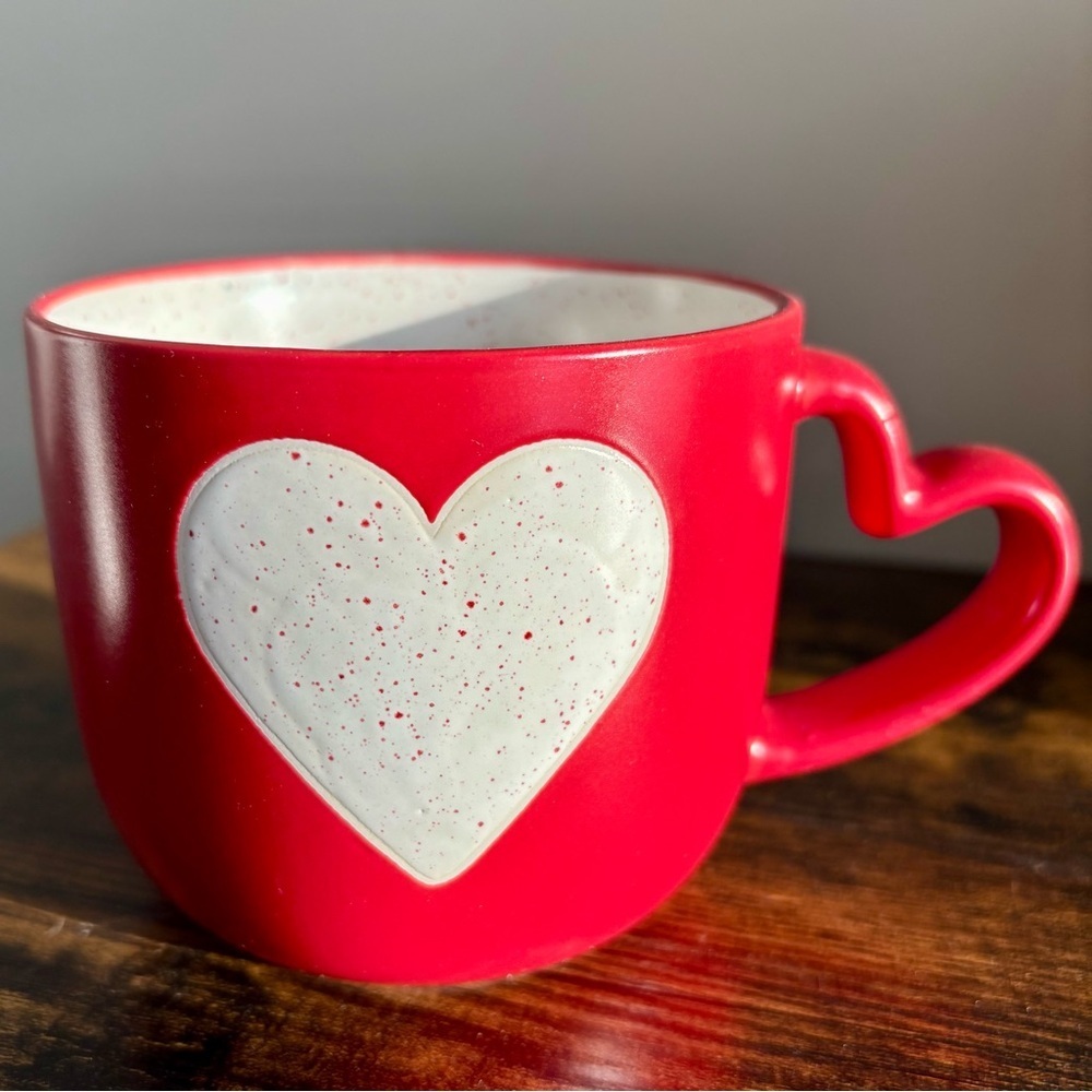 Market Finds| Handmade Red & Cream Heart Handled Ceramic 2-Tone Mug